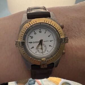 Vintage 1992 Ladies Guess Watch W7